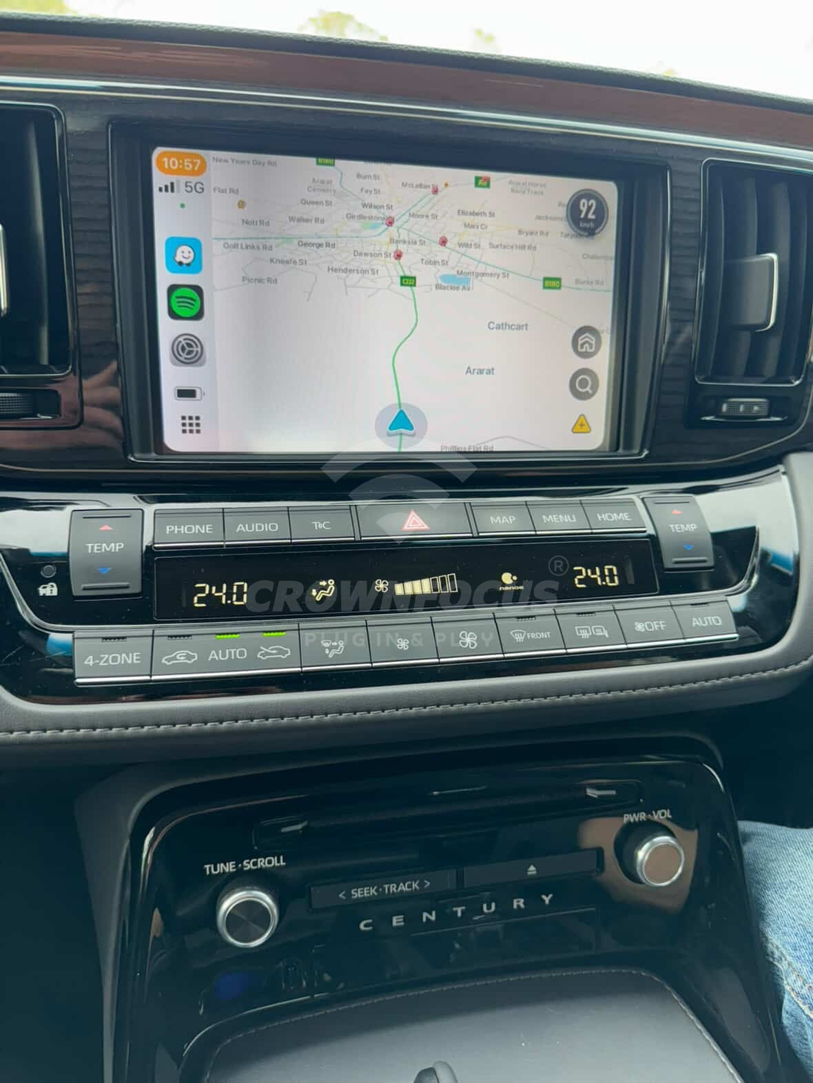 Toyota Century GZG50 OEM head units wireless Apple CarPlay & Android Auto Integration Kits - CrownFocus