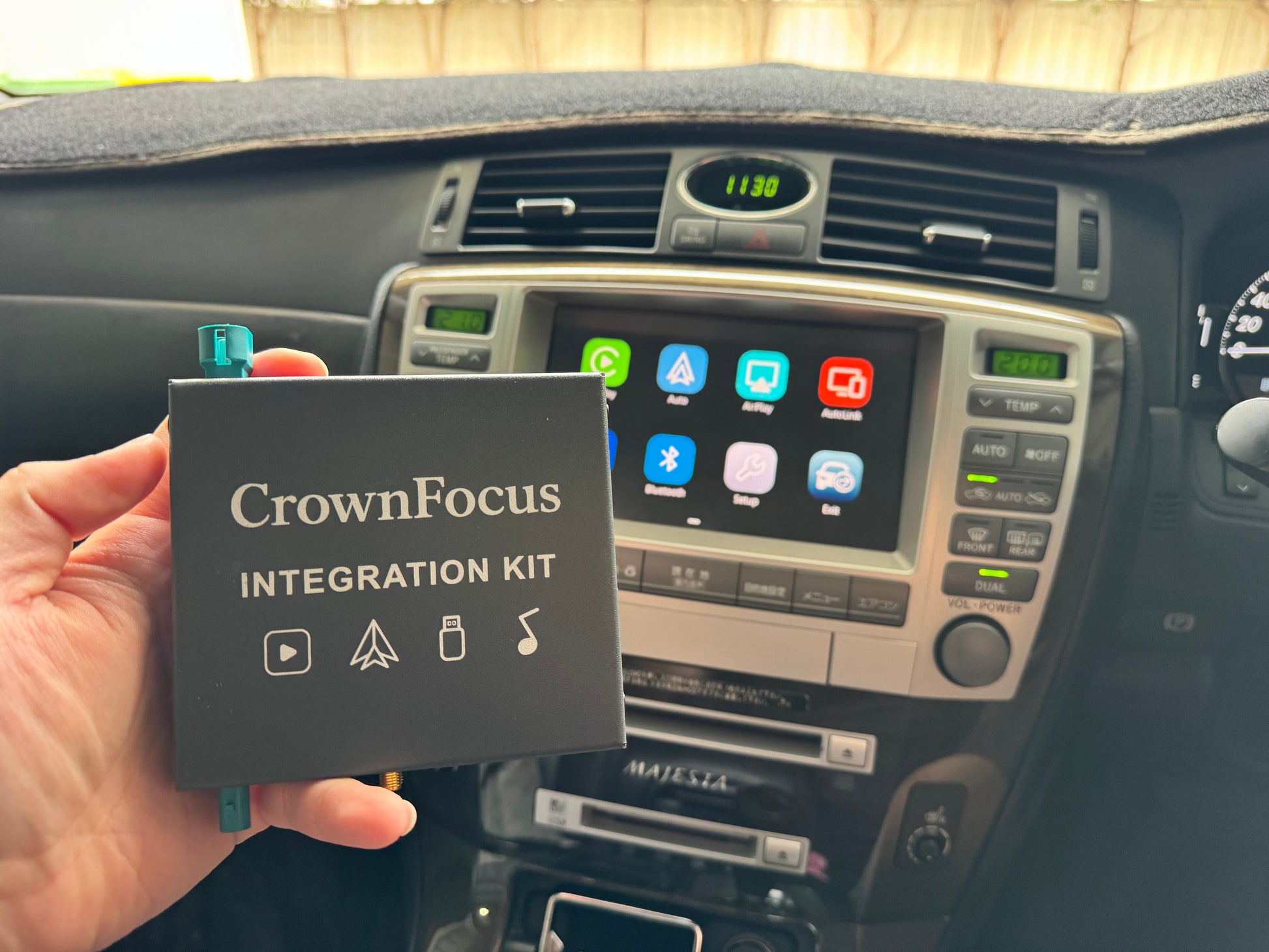 CrownFocus 2004 - 2006 Toyota Crown Majesta UZS186s1 wireless Apple CarPlay & Android Auto Integration Kits - CrownFocus