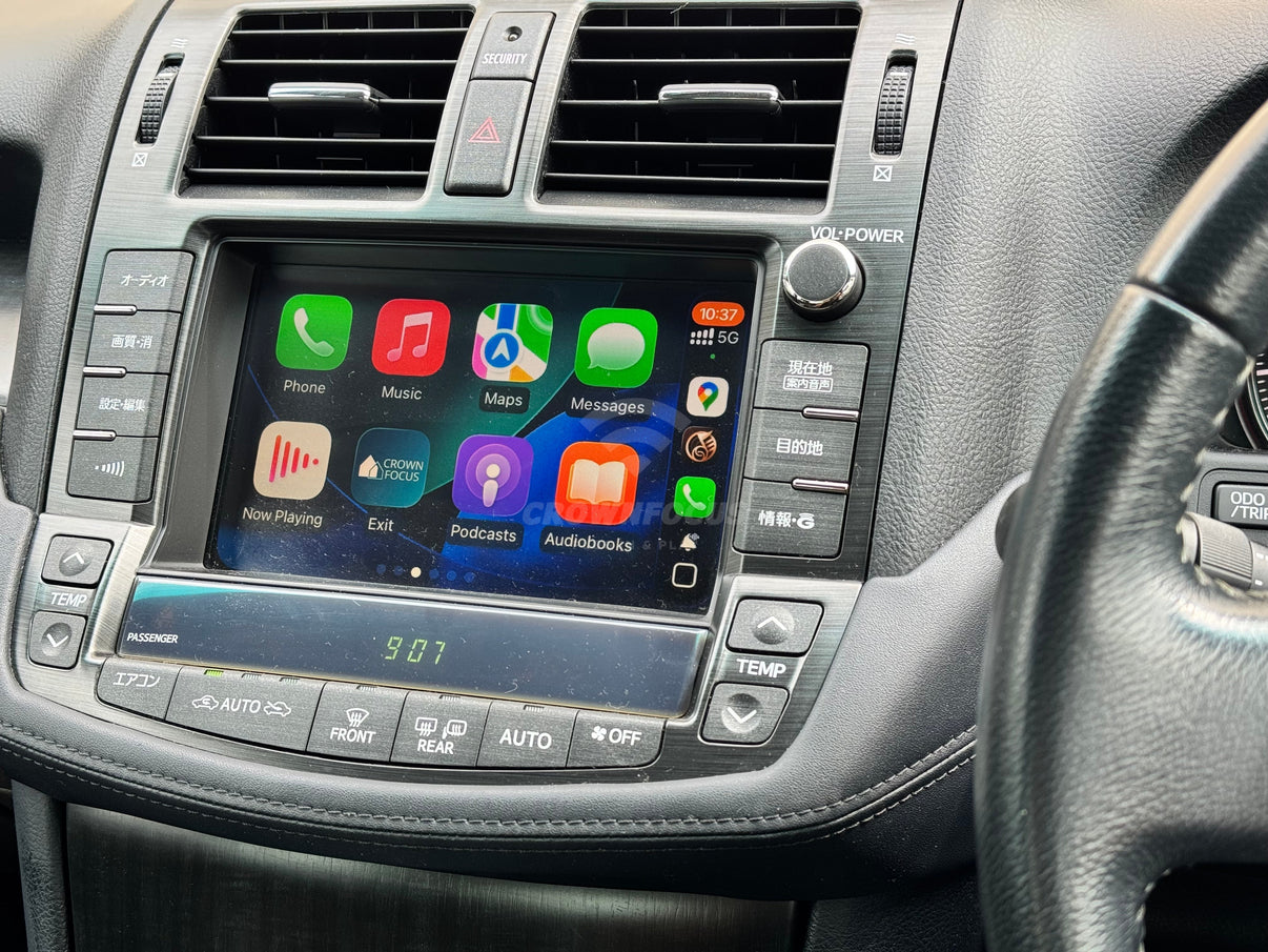 CrownFocus wireless Apple CarPlay integrated into a Toyota Crown factory screen