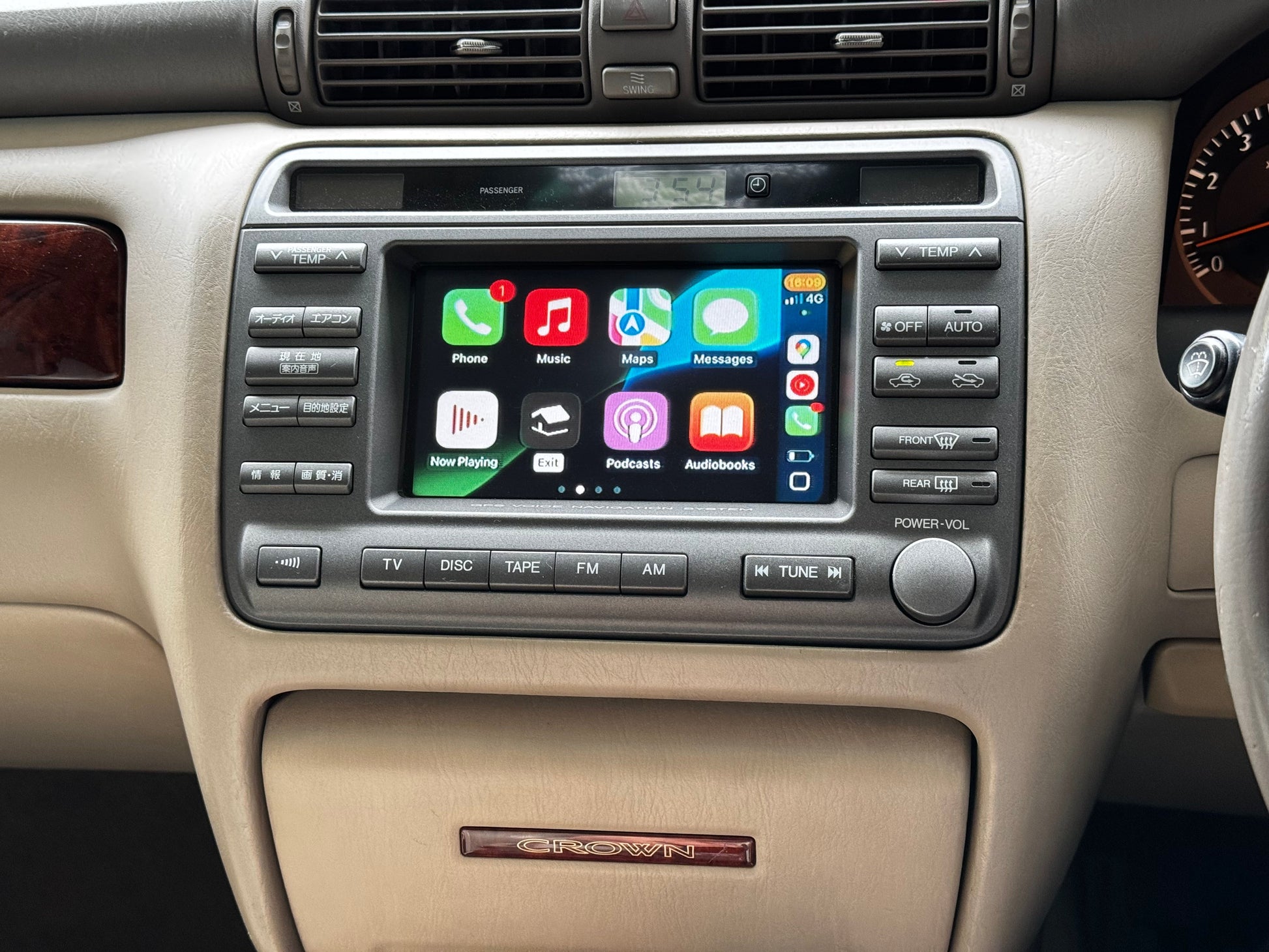 Toyota Crown JZS171 Original Head Units Wireless Apple CarPlay & Android Auto integration kit - CrownFocus