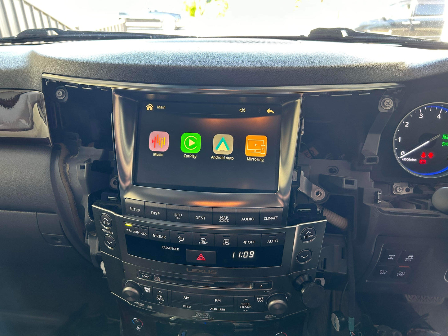 2013-2015 Lexus LX570 wireless Apple CarPlay & Android Auto integration Kits - CrownFocus